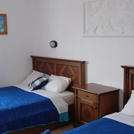 Kapetanios Apartament Perissa (Santorini)
